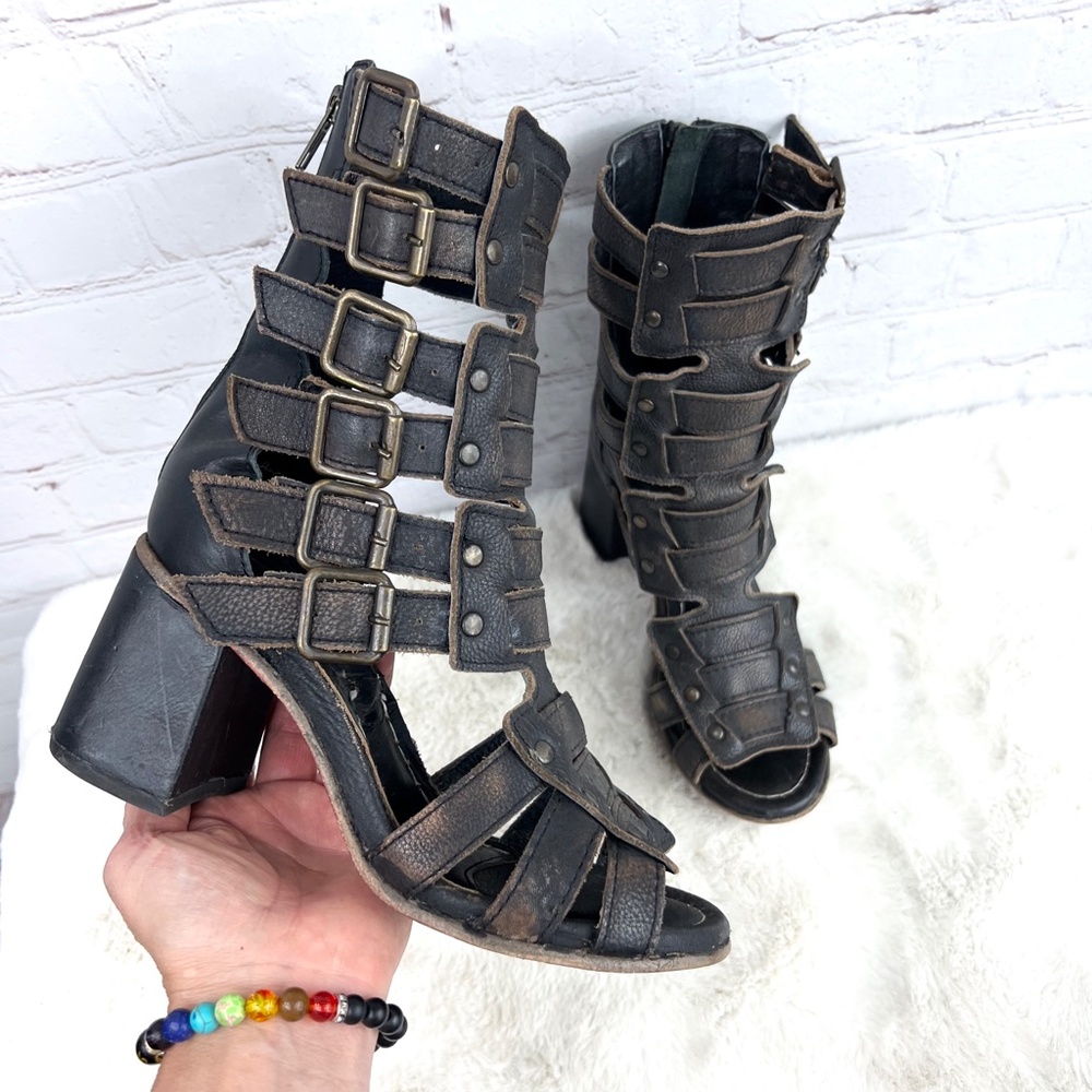 🚫SOLD!••|•FREEBIRD🦅 BY STEVEN•| 'ZEUS' Leather Gladiator Block Heel Sandal - Picture 4 of 15